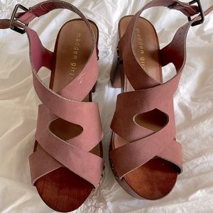 NWOT Madden Girl Mauve Wedges